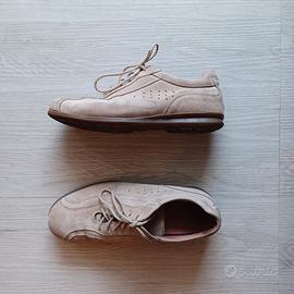 Sneakers beige in camoscio (calzano n. 39)
