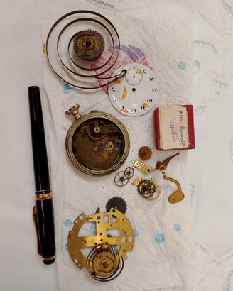 Pezzi di ricambio orologi antichi 