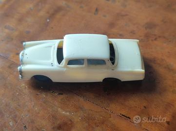 Modellino Lima Mercedes 220 SE 1/87 Plastica