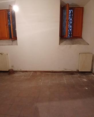 Ancona centro - magazzino 25 mq
