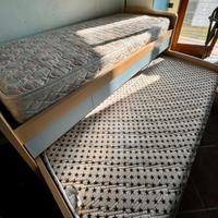 Letto a scomparsa con cassetti + materassi