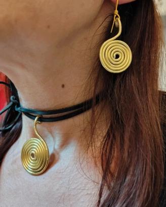 Parure collana+orecchini fatto a mano filo allumin