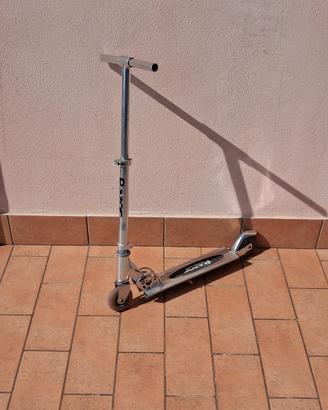 Monopattino Razor