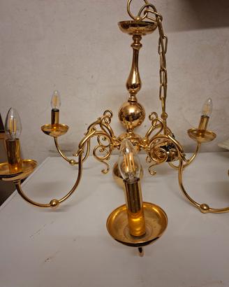 Lampadario dorato a 6 luci