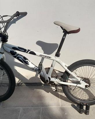 bicicletta bmx
