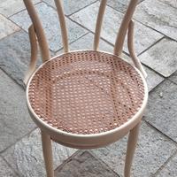 sedie bianche thonet 