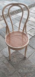 sedie bianche thonet 