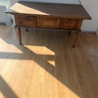 Tavolo in legno pregiato