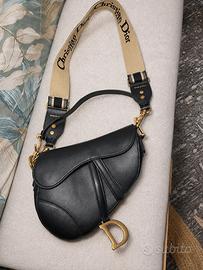 Borsa modello Saddle ⭐️ con tracolla ricamata