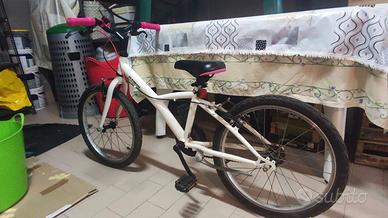 BICICLETTA per BAMBINA, davvero molto bella