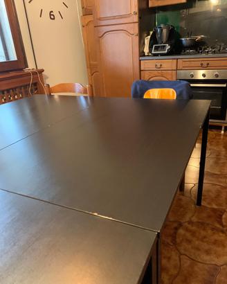 4 tavoli neri IKEA modello TÄRENDÖ