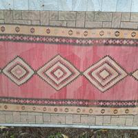 Tappeto orientale, cm 266 x 137