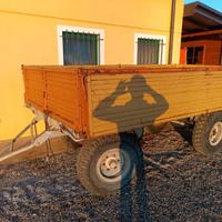 Rimorchio agricolo Rossi con sovrasponde