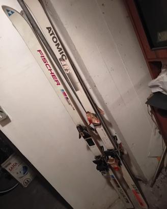 2 paia di sci  
