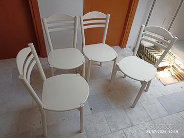 Tavolo e 4 Sedie  in Legno Bianco