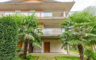 Porzione di Bifamiliare di ampie metrature su due