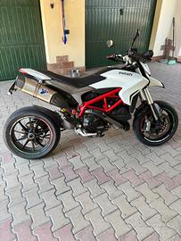 Ducati hypermotard 939