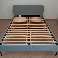 Letto slattum grigio chiaro