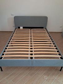 Letto slattum grigio chiaro