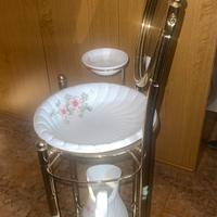 Specchio Vintage con catino e lavabo