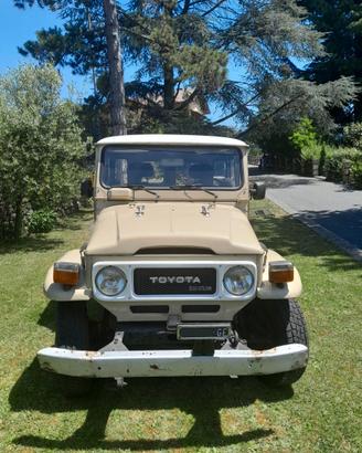 Toyota Land Cruiser BJ402
