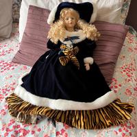 Bambola di porcellana da collezionr