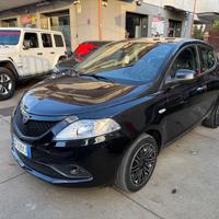 Lancia Ypsilon 1.0 FireFly 5 porte S&S Hybrid Ecoc