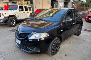 Lancia Ypsilon 1.0 FireFly 5 porte S&S Hybrid Ecoc