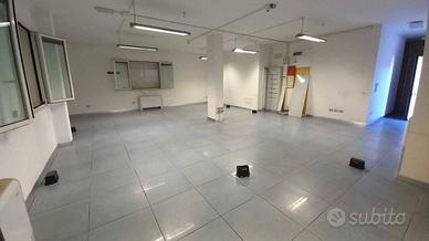 Immobile di 245 m² con più di 5 locali a Rimini