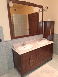 Mobile del bagno con due lavabi