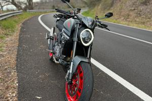 Ducati Monster 937 +