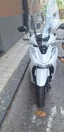 Scooter Sh 125 2024 incidentato