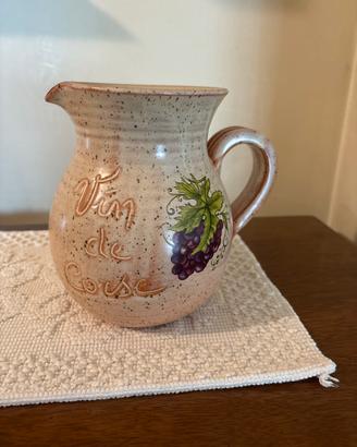 Brocca in ceramica “Vin de Corse” decorata