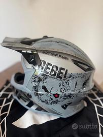 Casco Cross Ufo Rebel bambino pari al nuovo