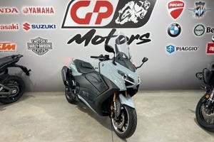 Yamaha T Max 560 Tech Max 1000 KM