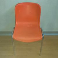 Poltroncina arancione vintage