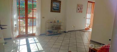 Casa bifamiliare vendibile anche ad appartamenti