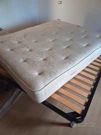 letto materasso e mobili collegati