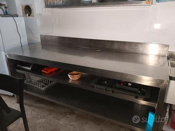 Banco da lavoro per cucine e bar