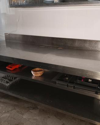Banco da lavoro per cucine e bar