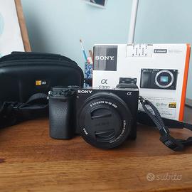 sony alpha 6000 con lente 16-50 mm