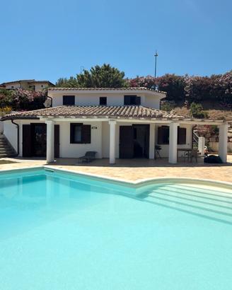 Villa con Piscina Domus de Maria