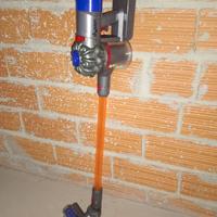 Aspirapolvere Dyson giocattolo per bambini