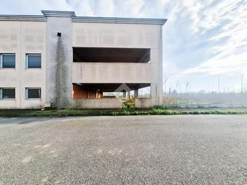 CAPANNONE A PRALBOINO