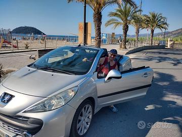 PEUGEOT 207 1.6 HDi 110CV CC Féline