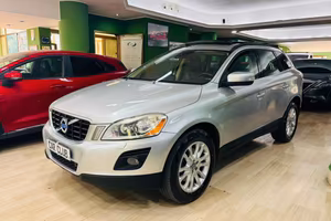 Volvo XC60 2.4 D5 Automatica AWD Tetto Summum