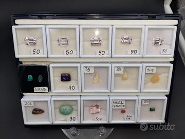 COLLEZIONE DI GEMME E PIETRE PREZIOSE NATURALI