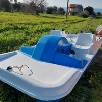 Pedalo' ,bananone traino ,motore fuoribordo