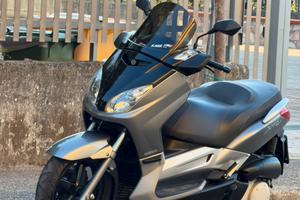 Xmax 250 4T