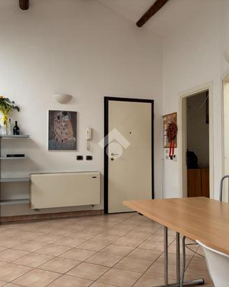 4 LOCALI A FERRARA